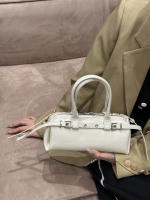 Bolso para las axilas nuevo bolso de bolos para mujer bolso baguette de viaje al hombro. - details 15