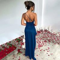 Vestido de fiesta elegante de color liso con un hombro largo para mujer, dobladillo de alta puntuación con pliegues en la cintura - details 3
