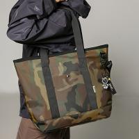 Bolso de mano SPUNK Camo Nylon - Gran capacidad, impermeable y duradero con correa ajustable |   Bolso bandolera y bandolera informal para exteriores con detalle reflectante y llavero gratis - details 1