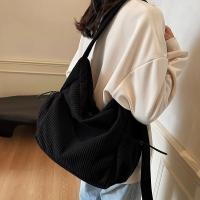 Bolso Cruzado de Terciopelo para Mujer de Gran Capacidad Moda Suave y Duradera con Pequeñas Bolsillos Laterales y Compartimentos Ideal para Viajes Cortos, Trabajo y Viajes Diarios - details 9