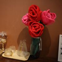 Ramo de flores de rosas rojas creativas, hebilla de cortina, rama de flores artificiales DIY, rosa de peluche de imitación a la moda para el Día de San Valentín - details 2