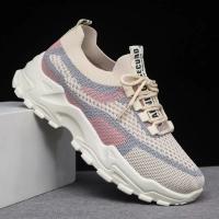 2024 nuevas zapatillas de deporte transpirables informales de malla tejida con mosca, zapatos de suela gruesa de estilo coreano para hombres y mujeres, zapatos de malla rojos, zapatos para correr ligeros - details 4