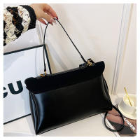 Bolso de hombro de gamuza Nuevo bolso de mano de gran capacidad para viajeros Bolso de moda para las axilas - details 27