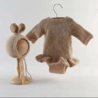 Conjunto de Bebé Recién Nacido Falda y Gorro de Punto con Dinosaurio de Crochet - details 0
