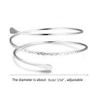Pulsera superior con forma de espiral de remolino de bobina de Metal, brazalete de brazo Simple a la moda, brazalete ajustable para mujer y niña - details 5