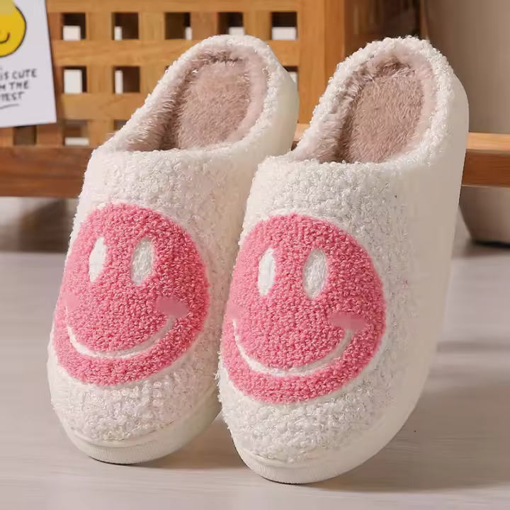 Zapatillas de algodón con diseño de hongo popular de invierno, cara sonriente y corazón de melocotón. - 1