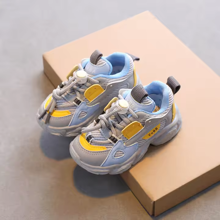 Zapatos informales para niños y niñas, zapatillas de deporte de malla de aire de moda, clásicas, con cordones, transpirables, para correr, asequibles, innovadoras - 1