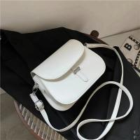 Bolso cruzado de cuero PU para mujer, cartera pequeña de diseñador, semicircular, estilo Retro, a la moda - details 27