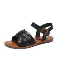 Sandalias de mujer en verano, correa cruzada simple, suela plana cómoda, versátiles para el movimiento, zapatos de playa romanos - details 1