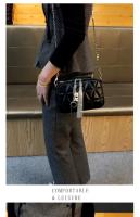 Marca Hong Kong2025Bolso de mano de lujo para mujer, bolso cuadrado pequeño de artículos genuinos de rombo, bolso de mano a juego de estilo occidental Premium - details 5