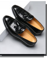 Británico pequeños zapatos de cuero de los hombres jóvenes puntiagudo borla beanie zapatos mocasines - details 10