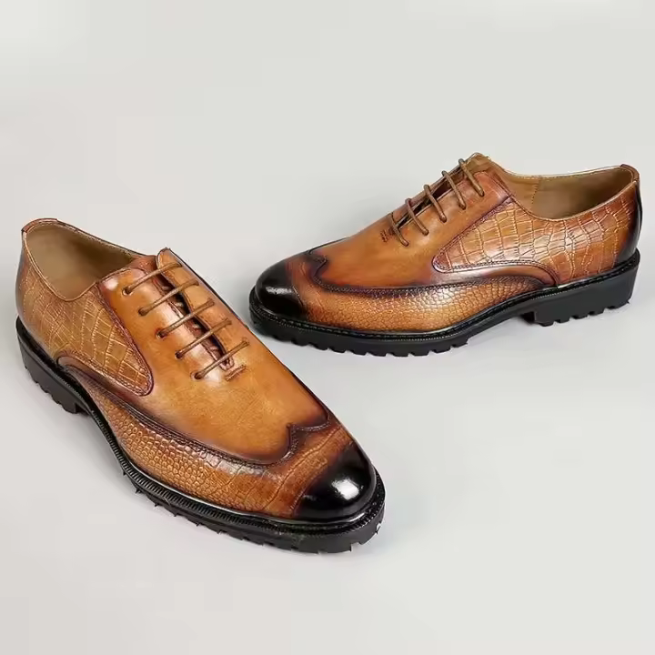 Hombres de cuero marrón de moda, zapatos de hombre transpirables de piel de vaca de capa superior, nuevo estilo cómodo, zapatos de patrón sólido de moda - 1