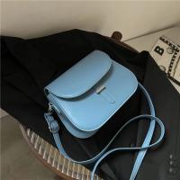 Bolso cruzado de cuero PU para mujer, cartera pequeña de diseñador, semicircular, estilo Retro, a la moda - details 24