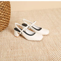 Zapatos de tacón cuadrado con tiras y charol con punta cuadrada - details 32