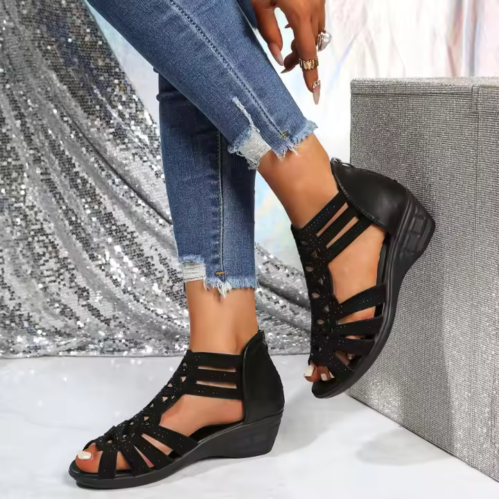 Sandalias de cuero suave para mujer, ropa exterior de moda de suela blanda, zapatos de tacón de cuña para mujer, verano 2025 - 1