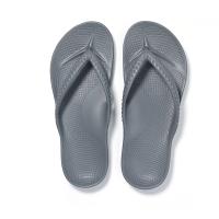 Chanclas de verano para hombre, sandalias de playa antideslizantes ligeras para exteriores con soporte para el arco, zapatillas de casa ortopédicas cómodas - details 4