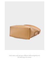 Bolso Cubo Bandolera en Cuero Genuino - Elegancia y Versatilidad para el Día a Día - details 13