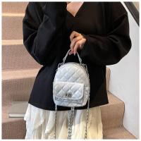 Moda pequeña fragancia textura portátil pequeña mochila diamante cadena de alto sentido versátil mochila diaria - details 40