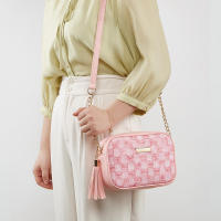 Bolso bandolera pequeño de mujer vintage a cuadros con diseño de borlas y bolsillo cruzado elegante para almacenamiento y estilo - details 4