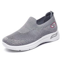 Zapatos 2025 verano nuevos zapatos de las mujeres zapatos casuales de la madre calcetines zapatos de malla zapatillas de suela suave - details 2