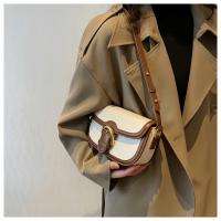 Bolso bandolera elegante de inspiración francesa para mujer: negro elegante, cierre de hebilla, forro de poliéster, accesorio de moda para hombro y axila, lindo bolso de hombro - details 0