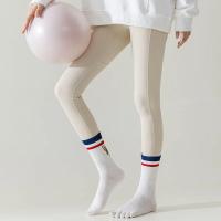 Calcetines de yoga de silicona antideslizantes para mujer, medias versátiles con estampado de gato y dibujos animados, con punta dividida, para pilates, a la moda - details 32