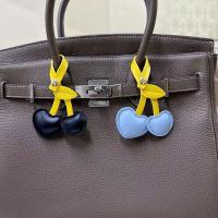 Lindo llavero de cuero PU, llavero de coche de amor, colgador de cuero PU, colgante de bolsa de dibujos animados de moda para hombres - details 6