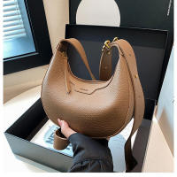 g para mujer nuevo bolso versátil de hombro para axila informal de moda en forma de media luna - details 13