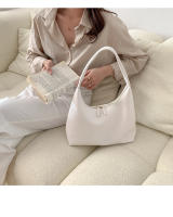 Nicho de gama alta sentido bolso de hombro de gran capacidad casual y versátil otoño simple pu bolso de cuero suave mujer - details 19