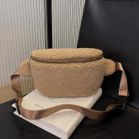 Cintura de felpa de invierno para mujer, bolso de cinturón para teléfono de estilo de diseñador de hombro informal Unisex - details 22