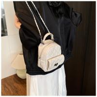 Moda pequeña fragancia textura portátil pequeña mochila diamante cadena de alto sentido versátil mochila diaria - details 28