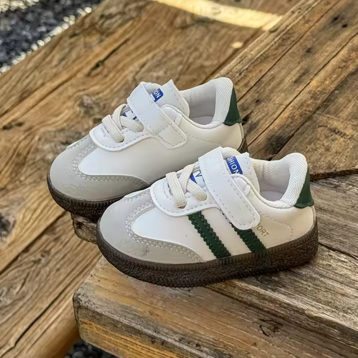 Nuevos zapatos deportivos para niños, superficie de cuero, antideslizantes, casuales, ligeros, para correr. - 1
