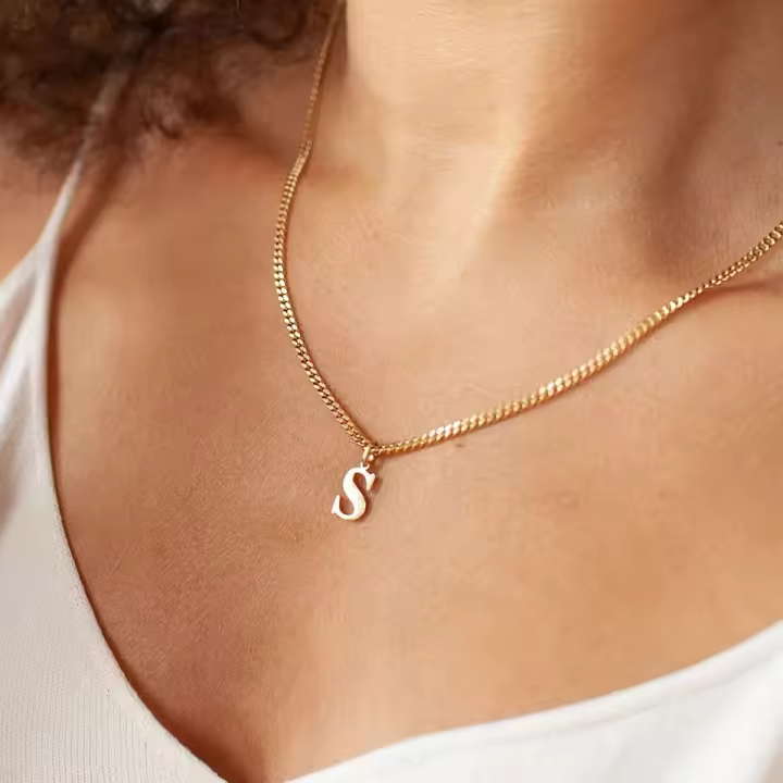 Collar de acero inoxidable con letras a-z doradas, colgante con letras a-z, regalo de joyería - 1