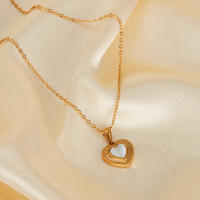 Colgante de corazón de concha blanca vintage francesa de acero inoxidable, cadena de clavícula de amor de temperamento, collar de mujer - details 1