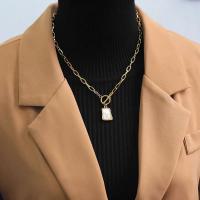 Collar Cuadrado Natural con Colgante de Concha Cadena O de Acero Inoxidable Dorado - details 1
