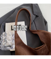Bolso de gran capacidad para viaje informal retro para mujer, nuevo bolso de mano de gamuza para otoño e invierno, bolso de hombro versátil de nicho. - details 2