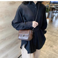 Bolso cruzado vintage para mujer Pequeño cuadrado con cierre de cremallera, correa ajustable, lining de poliéster Perfecto para uso diario, en café marrón, vino rojo, negro - details 7