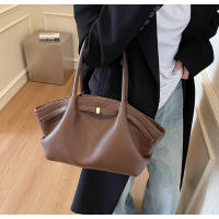 Bolsa de hombro de gran capacidad, estilo retro, nueva moda de primavera, axilas premium, versión coreana, bolso de mano para mujer. - details 14