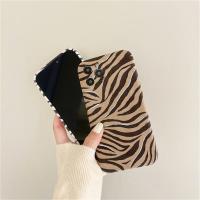 Funda de Teléfono con Patrón de Zebra de Foil Plateado Adecuada para iPhone y Huawei - details 11
