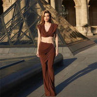 BUNO-Conjunto elegante de 2 piezas con pliegues de gato extraño para mujer, Tops cortos sexis sin mangas con cuello bajo + Pantalones rectos con borlas de cintura Irregular, traje liso - details 2