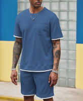 Traje deportivo de hombre con bloques de color, pantalones cortos de dos piezas, cuello redondo y camiseta de manga corta. - details 15
