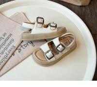Sandalias de playa informales para niños y niñas, zapatos planos con hebilla de Metal para vacaciones de verano, diseño minimalista de estilo neutro elegante - details 4