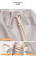 Bolso para mujer Mochila estética Diseño de moda Bolsos para niña Tela plisada Cordón Lindo Mochila fina Mochila escolar súper ligera plegable - details 12
