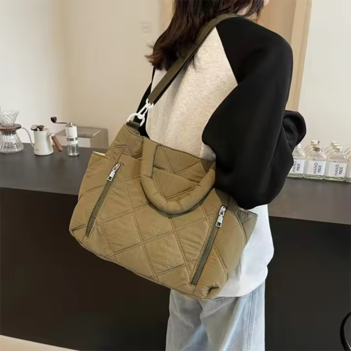 Bolso de Hombro Crucero Ligero de Nylon Bolso Hobo de Manta con Diseño de Crescente - 1