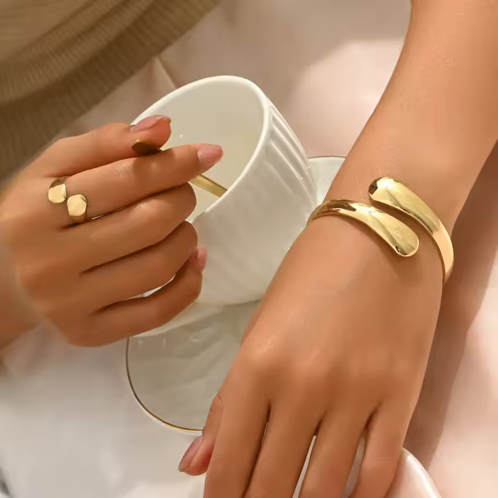 Conjunto de Pulsera y Anillo Geométrico Suave Diseño Arc-Shaped Personalizable - 1