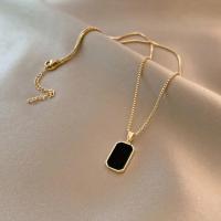 Colgante Cuadrado Minimalista de Acero Inoxidable Joyería Vintage de Oro para Mujeres - details 3