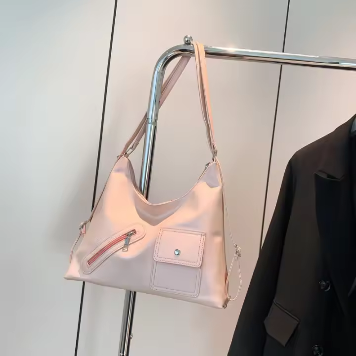 Mochila de Nylon de Gran Capacidad Estilo Casual para Mujeres Ideal para Estudiantes de Universitario y Moda Callejera - 1