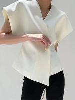 Camisa elegante de manga corta para mujer, Tops ajustados con cuello en V Irregular, botones sólidos, temperamento informal - details 3