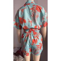 Conjunto de Moda para Mujer de Cuello Abajo Camisa Estampada de Manga Corta - details 3