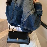 1 bolso elegante de poliéster negro para mujer, bolso cruzado de color sólido con cierre giratorio, correa ajustable, resistente a los arañazos y al desgaste, ideal para ir de compras, citas, viajes de trabajo, bolso pequeño - details 4